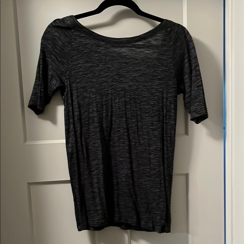 Gap Women's Black/gray Top